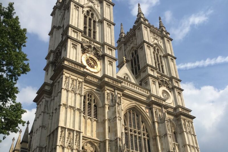 London: Westminster Abbey Skip-the-Line Entry & Private Tour - Burial of Tudor Queens