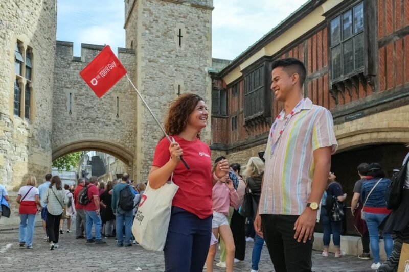 London: Westminster Abbey, Tower of London and Boat Tour - Tower of London Guided Tour