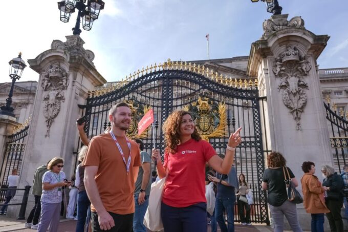 London: Westminster Abbey, Tower of London and Boat Tour - The Crown Jewels Viewing