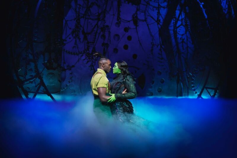 London: Wicked the Musical Show Ticket and Dinner - Dining at The Albert