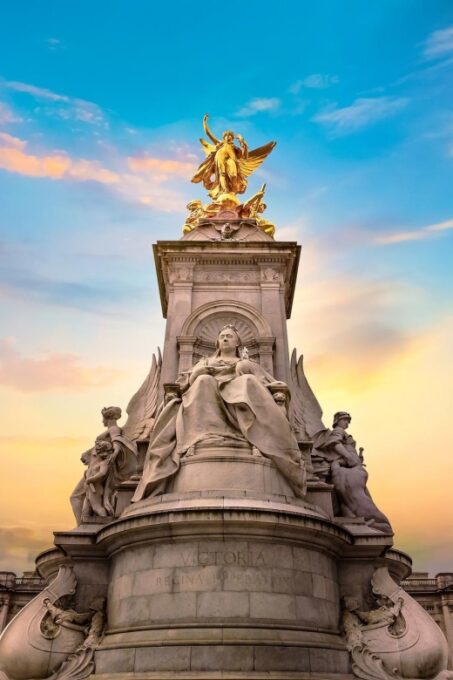 London: Windsor Castle Ticket & Private Transfer - Explore the Grounds