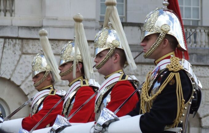 London & Windsor: Royal Sites Full Day Guided Tour - Frequently Asked Questions