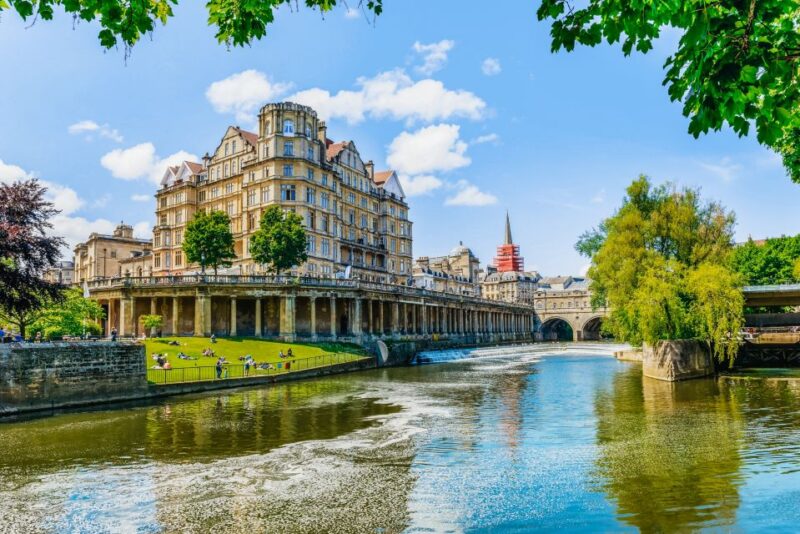 London: Windsor, Stonehenge, Bath, and Roman Baths Day Trip - Unravel the Mysteries of Stonehenge