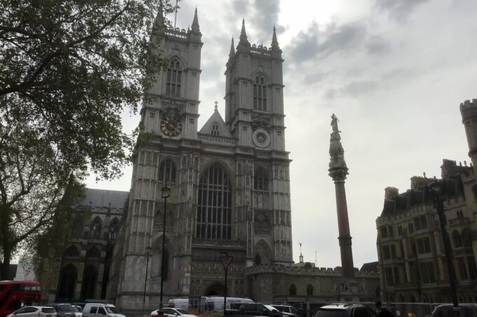 London: Winston Churchill Walking Tour With War Rooms Ticket - Visiting Churchill-related Sites