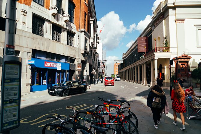 Londons Femme Fatales : the Power of Sex and Beauty - Exploring Londons Red Light District