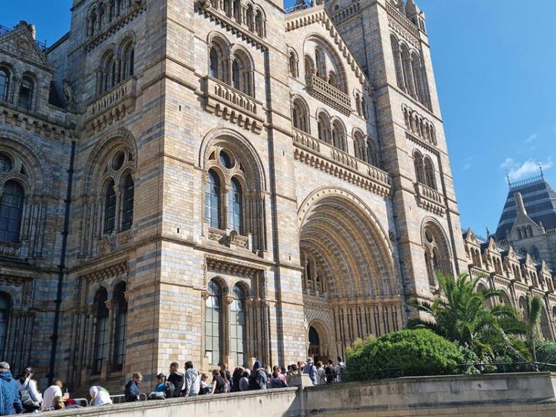 Londons Nature Tour: Museum Expedition - Exploring Evolutionary Dynamics and Biodiversity