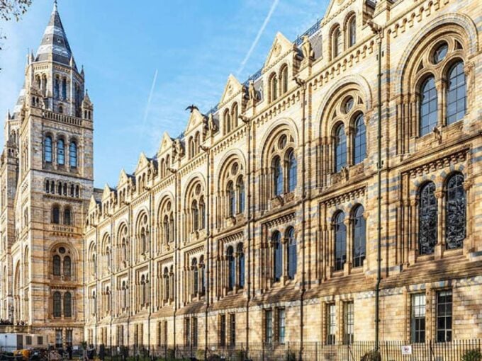 Londons Nature Tour: Museum Expedition - Reservation Ticket and Guided Tour