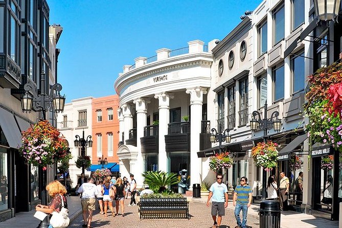 Long Beach Private Transfer to or From Universal Studios. - Traveler Participation