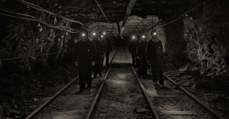 Longyearbyen: Historic Coal Mine Tour at Gruve 3 - Itinerary Details