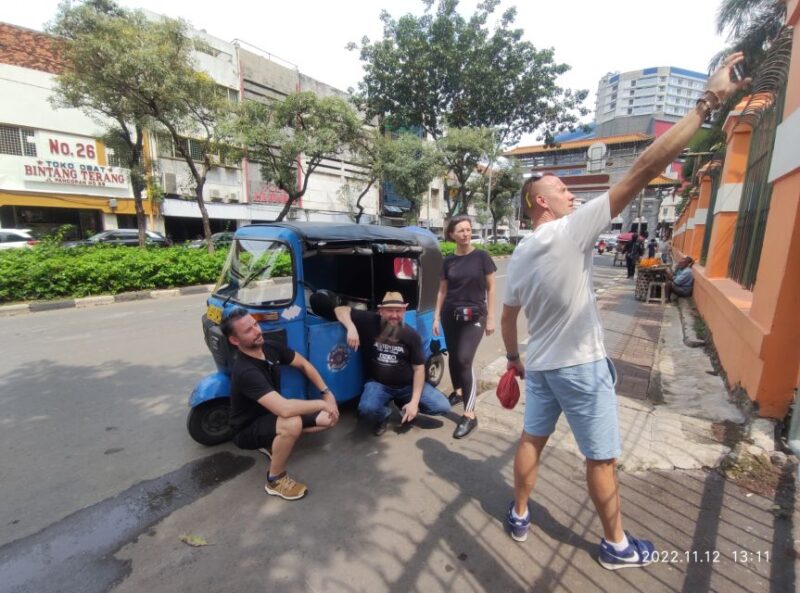 Look at Jakarta Local Experience Tour With Boating - Cultural Experiences