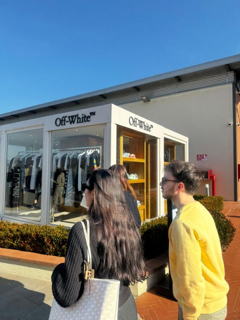 Lookbest Luxury Shopping at The Mall Outlet - Key Points