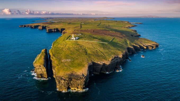 Loop Head : Guided Tour of Lighthouse Tower and Balcony - Visitor Accessibility
