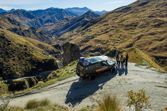Lord of Rings Full-Day Tour Around Queenstown Lakes by 4WD - Engaging Guides