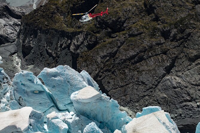Lord of the Rings and Glacier Helicopter Tour - Knowledgeable Pilots and Insights