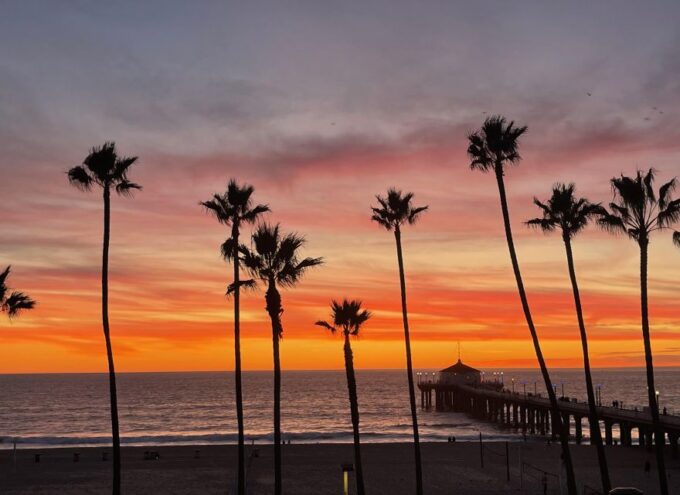 Los Angeles: Beach E-Bike Ride to Santa Monica and Back! - Exploring the Beachfront Attractions