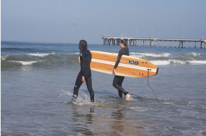 Los Angeles: Group Surfing Lesson - Instructor Expertise and Support