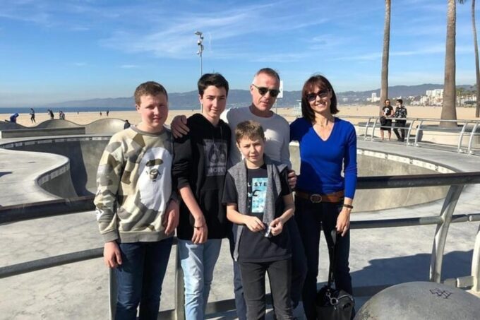 Los Angeles : Half-Day Private Car Tour With A Guide - Tour Features and Inclusions