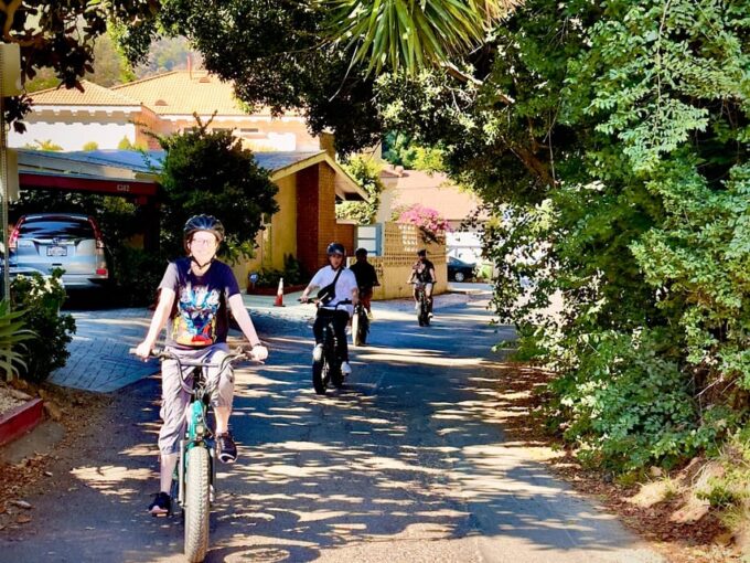 Los Angeles: Hollywood Sign E-Bike Private Tour - Meeting Point and Accessibility