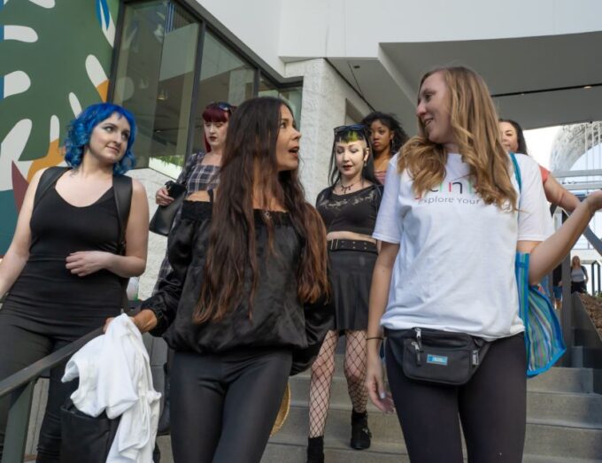 Los Angeles: Hollywood Walk of Fame Walking Tour - Discovering the Entertainment Industry