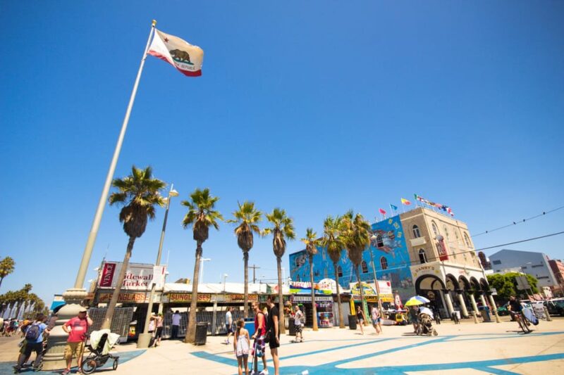 Los Angeles: Iconic Landmarks Private Tour - Pickup and Drop-off Details