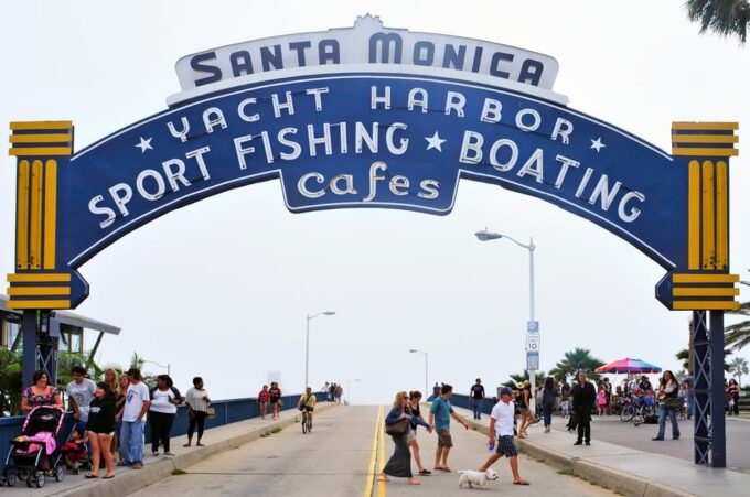 Los Angeles: Iconic Landmarks Private Tour - Booking and Reservation Options