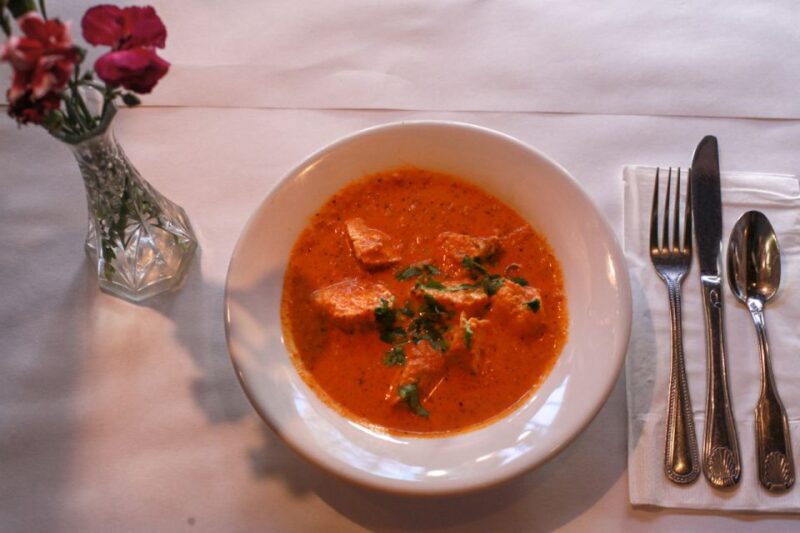 Los Angeles: Old Pasadena Food Tasting Walking Tour - Guided Experience