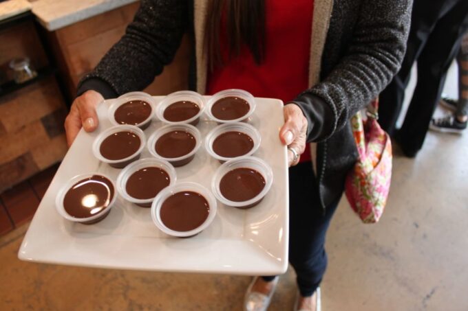 Los Angeles: Old Pasadena Food Tasting Walking Tour - Tour Booking and Cancellation