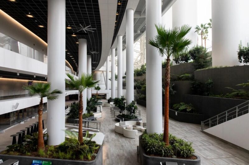 Los Angeles: SoFi Stadium Immersive Behind-the-Scenes Tour - Key Points