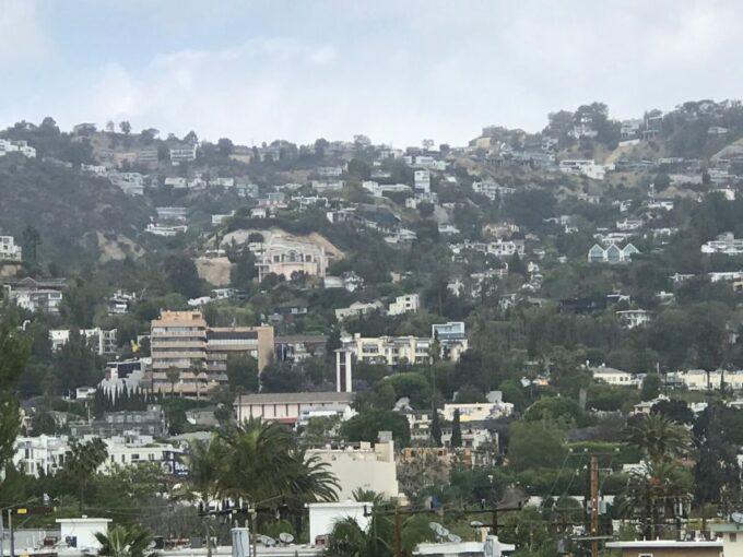 Los Angeles: The Best of Celebrity Homes With Pro Guide - Bel-Air Luxury Homes