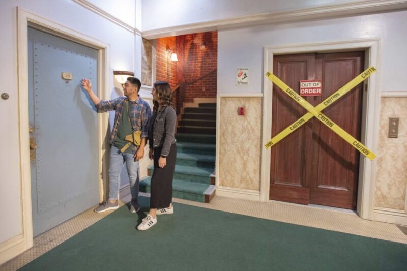 Los Angeles: Warner Bros. Studio Tour Hollywood - Dine at Central Perk Cafe