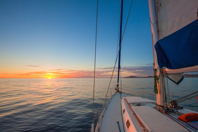 Los Cabos Luxury Sunset Sail With Light Apetizers and Open Bar - Stellar Reviews and Ratings