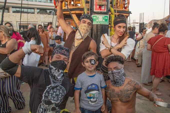 Los Cabos: Pirate Show at Twilight - Pirate Ship Cruise