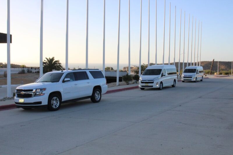 Los Cabos: Roundtrip Airport Transfer - Vehicle Specifications