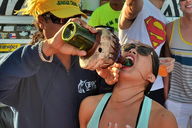 Los Cabos Sunset Booze Cruise - Inclusions and Amenities