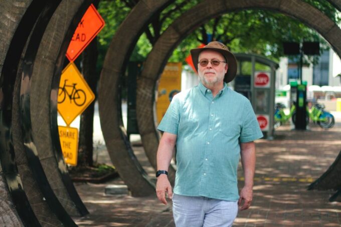 Louisville: Photoshoot Walking Tour With Pictures - Professional Photography Services