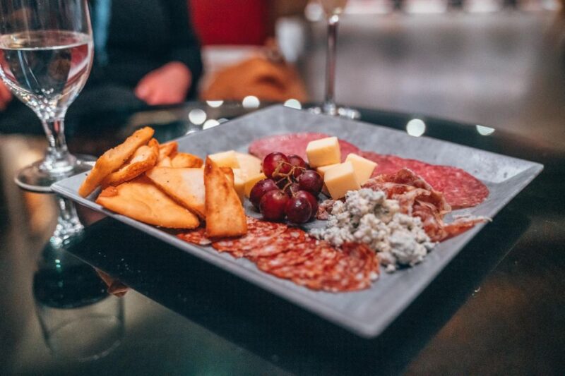 Louisville: Prohibition, Ghosts, Cocktails and Bites Tour - Key Points