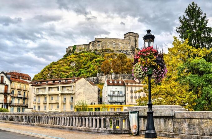 Lourdes: Capture the Most Photogenic Spots With a Local - Accessibility and Mobility Considerations