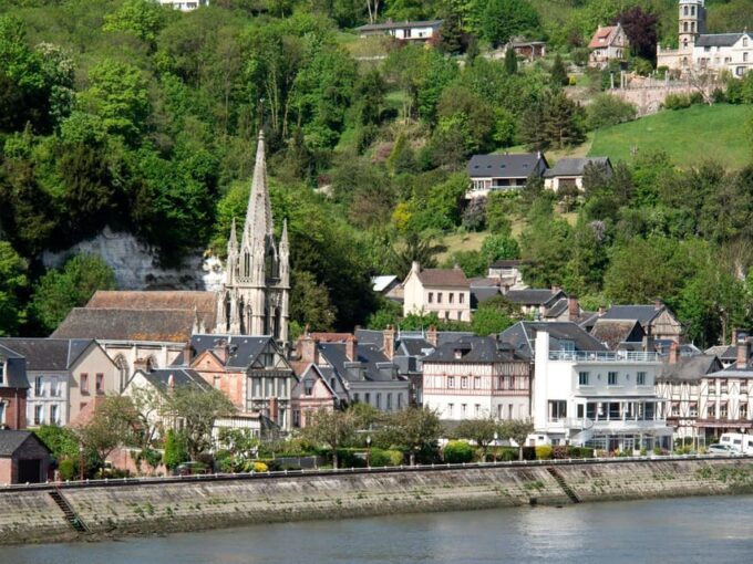 Lourdes: Express Walk With a Local in 60 Minutes - Frequently Asked Questions
