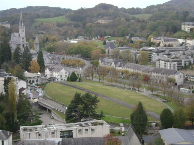 Lourdes: Private Guided Tour in the Sanctuary - Booking Information