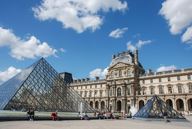 Louvre Accompaniment to Mona Lisa With Skip the Line Entrance - Eiffel Tower Inclusion