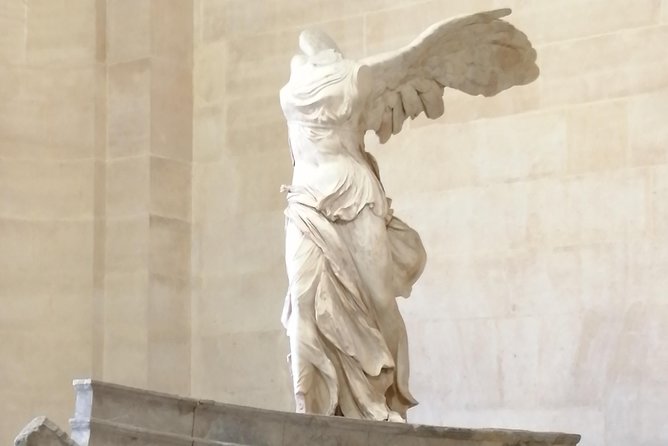 Louvre Museum - Meeting and Accessibility