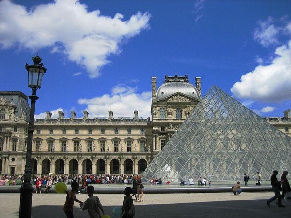 Louvre Museum - Exclusive Guided Tour (Reserved Entry Included) - Meeting and Pickup
