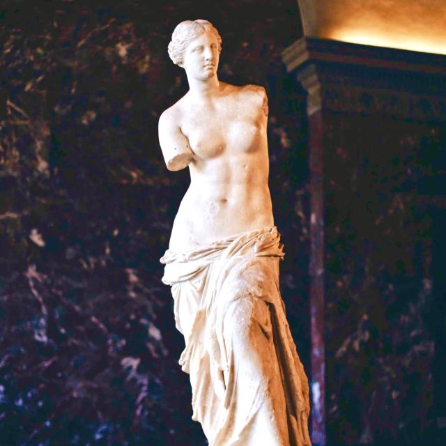 Louvre Museum Guided Tour (Timed Entry Included!) - Navigating the Louvre Museum