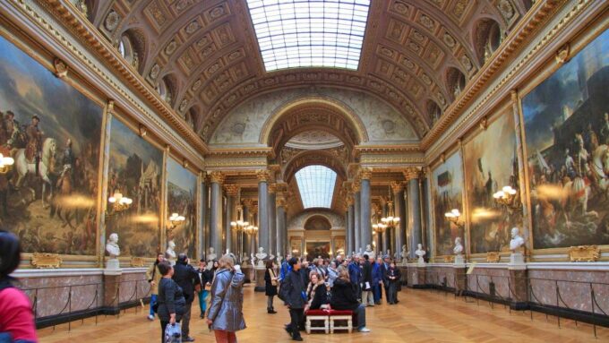 Louvre Museum Guided Tour (Timed Entry Included!) - Skip-the-line Access