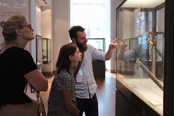 Louvre Museum & Musée D'orsay - Exclusive Guided Tour (Reserved Entry Included!) - Meeting and Pickup