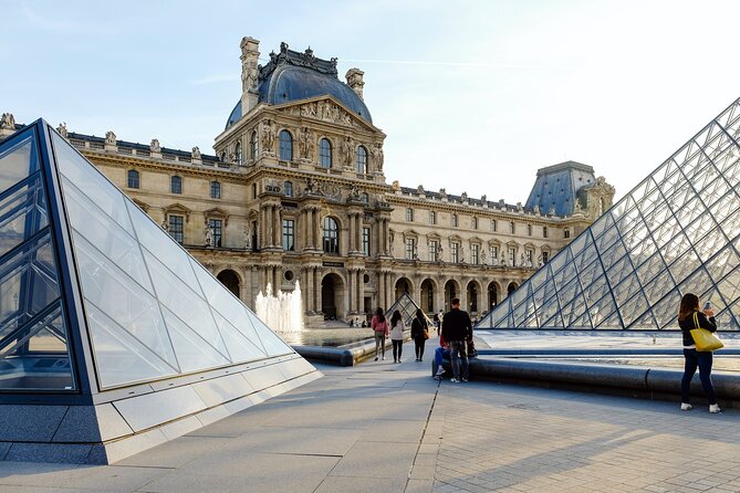 Louvre Museum Paris With Audio Guide in Different Languages - Navigating the Louvre