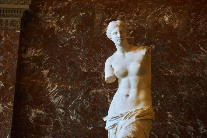 Louvre Museum Skip-the-Line Guided Tour - Small Group Option