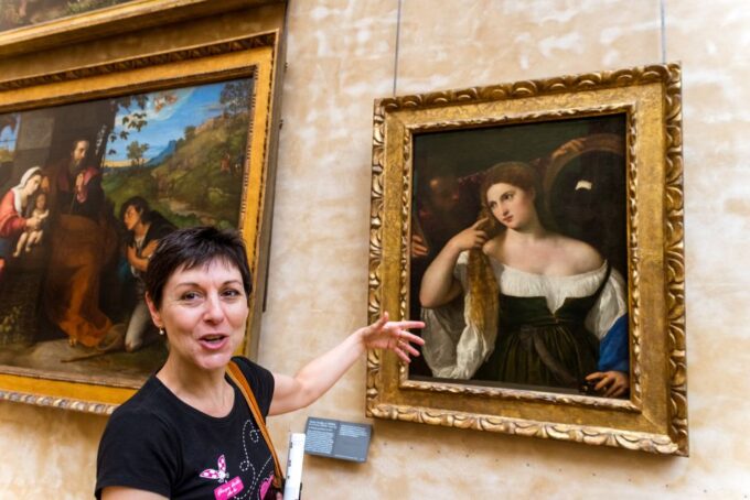 Louvre Museum: Skip-the-Line Small Group Guided Tour - Explore the Louvres Iconic Artworks