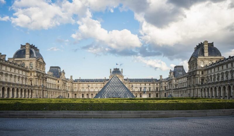 Louvre Museum Timed Entrance Ticket With Audio Guide - Access and Experience