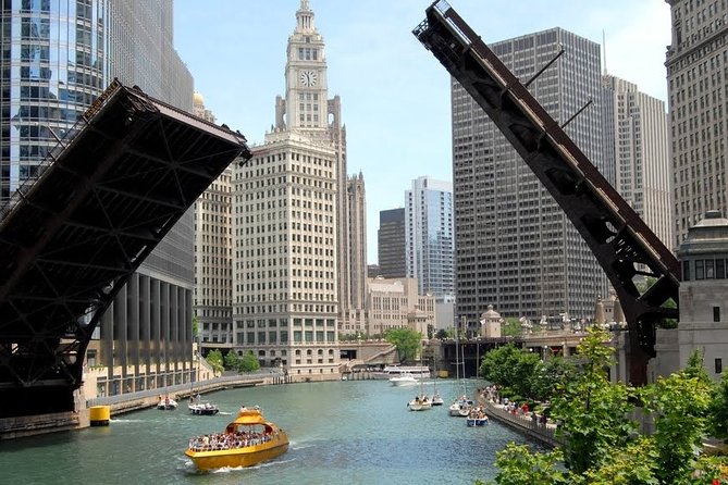 Love Is in the Windy City - Chicago Walking Tour - Uncover the Citys Architectural Wonders